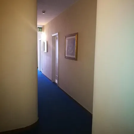 Riviera Отель Римини